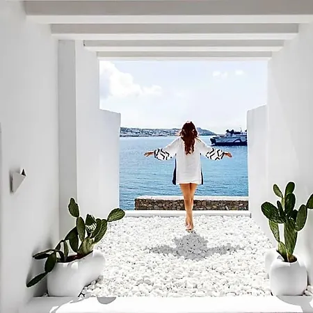Nimbus Mykonos 4*
